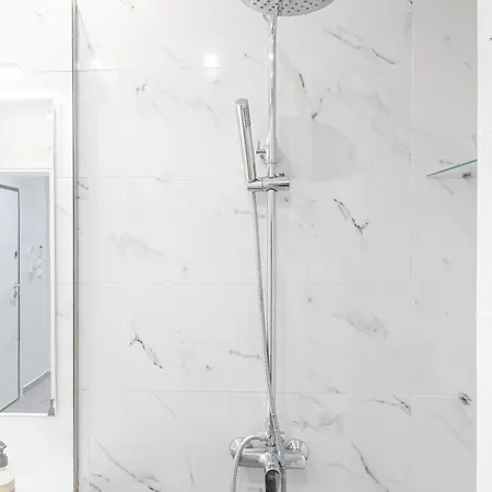 Zeus 1 Bdr In Koukaki Apartamento Atenas