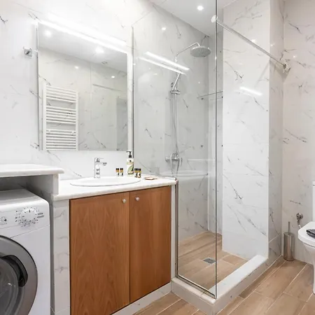 Zeus 1 Bdr In Koukaki Apartment